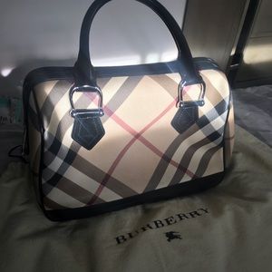 Used Burberry speedy bag